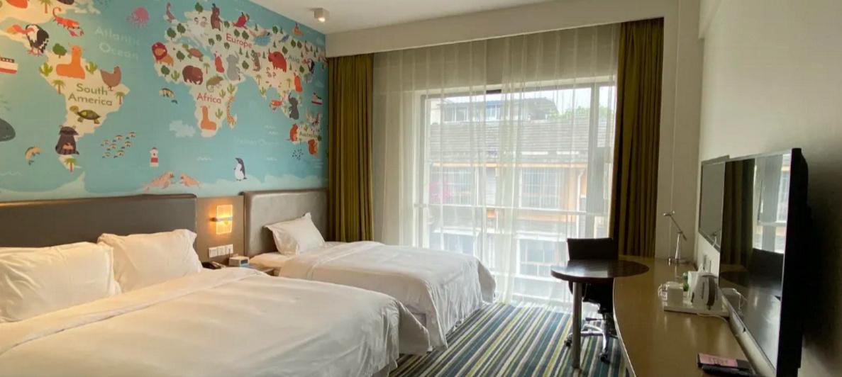 Holiday Inn Express Dujiangyan Ancient City Guankou Extérieur photo