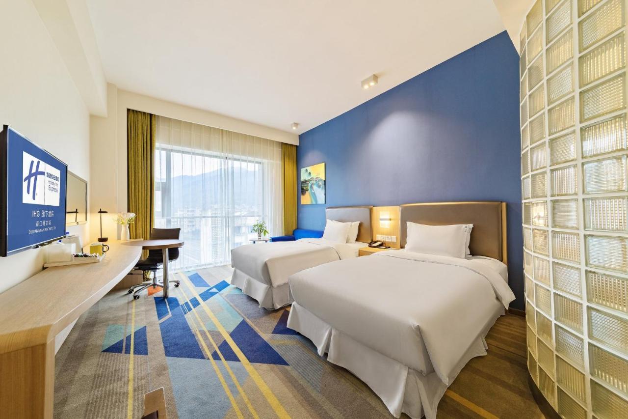 Holiday Inn Express Dujiangyan Ancient City Guankou Extérieur photo