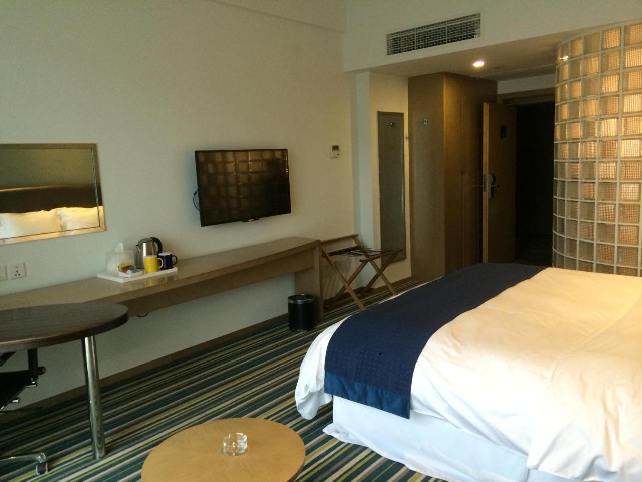 Holiday Inn Express Dujiangyan Ancient City Guankou Extérieur photo